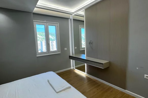 Shtepi ne shitje Apartament ne Vlore, 2+1, Mobilimi E mobiluar, Pagesa 280,000  Euro.