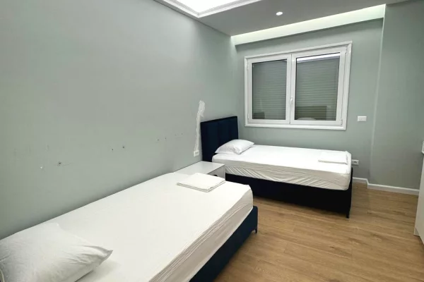 Shtepi ne shitje Apartament ne Vlore, 2+1, Mobilimi E mobiluar, Pagesa 280,000  Euro.