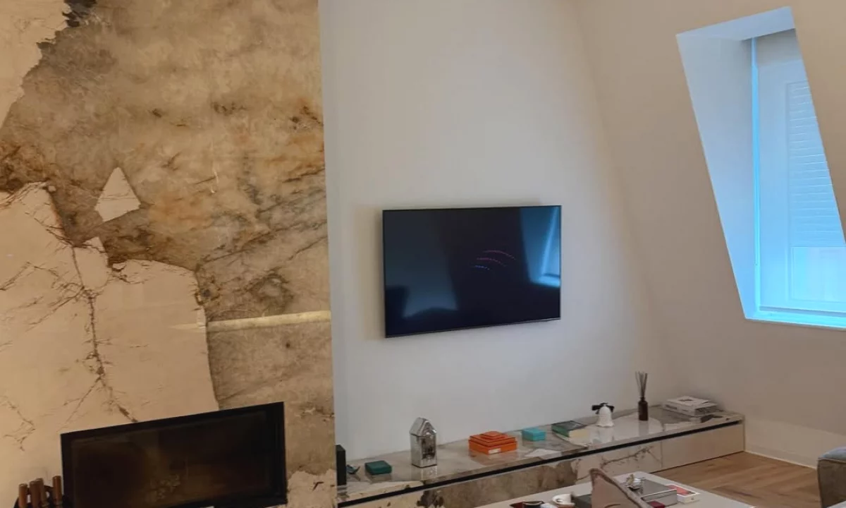 Shtepi me qera Apartament ne Tirane, 2+1, Mobilimi E mobiluar, Pagesa 2,200  Euro.