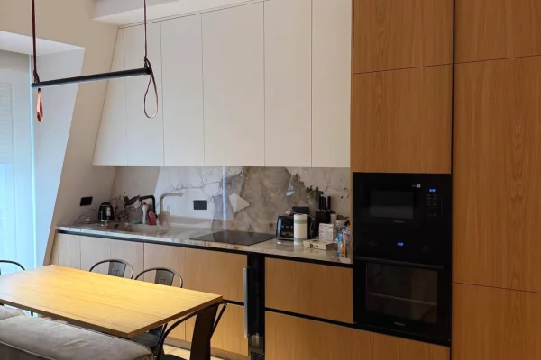 Shtepi me qera Apartament ne Tirane, 2+1, Mobilimi E mobiluar, Pagesa 2,200  Euro.