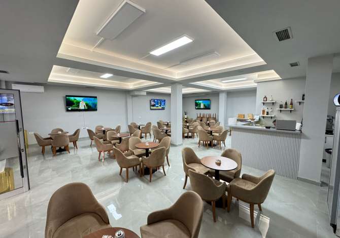 ✨Ambient biznesi me qera  •Tek Zogu i zi  •Siperfaqe 80 m2  •Bosh  •Kati 0  📲Cmimi 1000 euro i disk