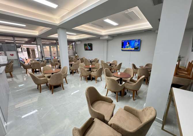 ✨Ambient biznesi me qera  •Tek Zogu i zi  •Siperfaqe 80 m2  •Bosh  •Kati 0  📲Cmimi 1000 euro i disk