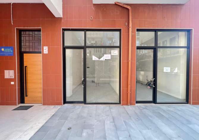 Ambient biznesi me qera 1+1 ne Tirane - 30,000 Leke