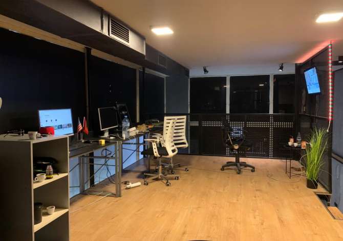 Jepet me qera zyre duplex per biznese te ndryshme Frosina  Kati 0 Cmimi 500 euro