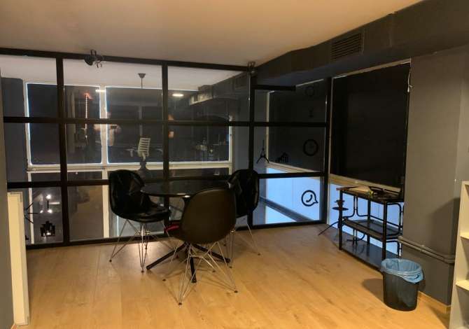 Jepet me qera zyre duplex per biznese te ndryshme Frosina  Kati 0 Cmimi 500 euro