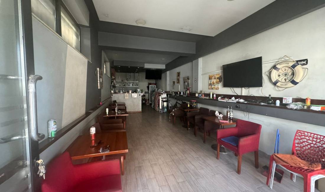 Lokal me qera ne Xhamllik Rruge kryesore  Siperfaqe 80 m2  Kati 0  Cmimi 1000Euro