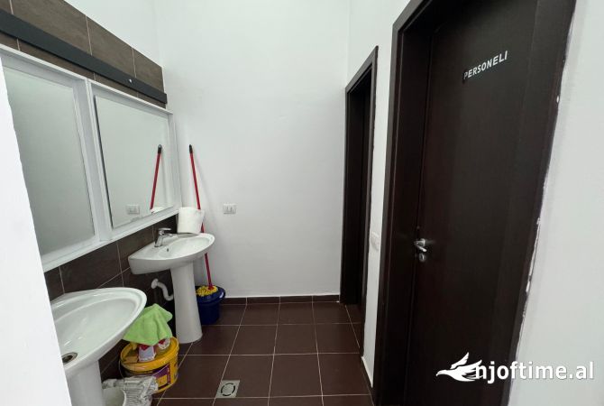 Business Property in Sale 1+1 in Tirana - 220,000 Euro