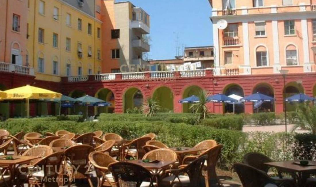 SHITET AMBIENT KOMERCIAL, SHALLVARET