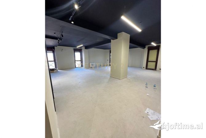 JAPIM ME QIRA AMBIENT PER ZYRA TEK TORRE DRINI !