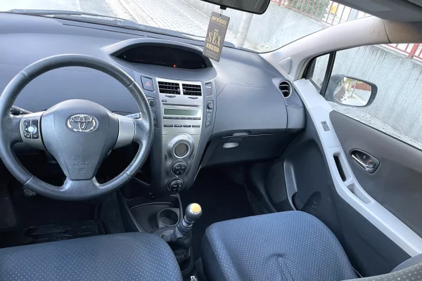 Auto in Vendita a Tirana, Toyota, 2010 Diesel,Kambio Manual Pagamento 3,900  Euro.