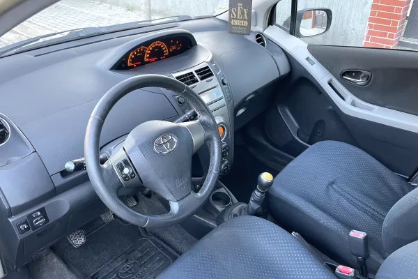 Auto in Vendita a Tirana, Toyota, 2010 Diesel,Kambio Manual Pagamento 3,900  Euro.