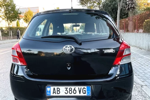 Auto in Vendita a Tirana, Toyota, 2010 Diesel,Kambio Manual Pagamento 3,900  Euro.