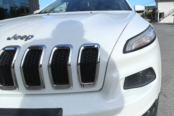 Auto in Vendita a Tirana, Jeep, 2015 Diesel,Kambio Manual Pagamento 7,500  Euro.