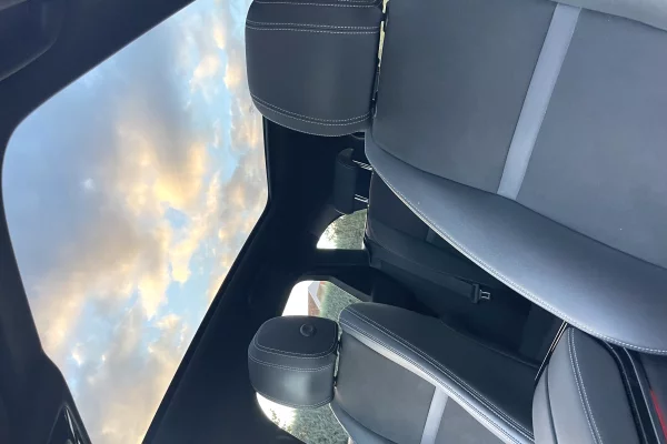 Auto in Vendita a Tirana, Land Rover, 2019 Diesel,Kambio Automatik Pagamento 30,000  Leke.