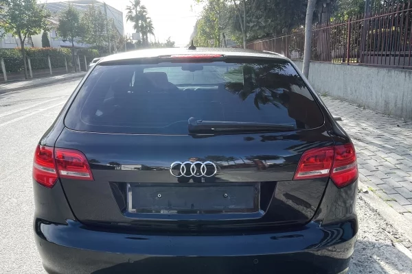 Auto in Vendita a Tirana, Audi, 2011 Diesel,Kambio Manual Pagamento 5,500  Euro.