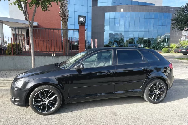 Auto in Vendita a Tirana, Audi, 2011 Diesel,Kambio Manual Pagamento 5,500  Euro.