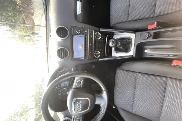 Auto in Vendita a Tirana, Audi, 2011 Diesel,Kambio Manual Pagamento 5,500  Euro.