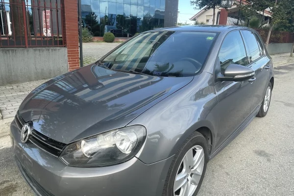 Auto in Vendita a Tirana - 5,200 Euro