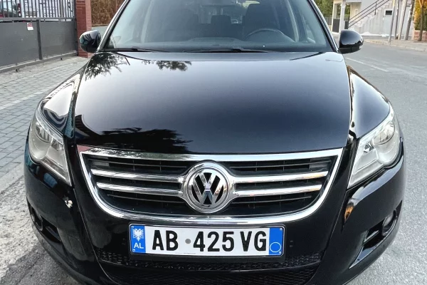 Auto in Vendita a Tirana, Volkswagen, 2010 Diesel,Kambio Manual Pagamento 5,600  Euro.