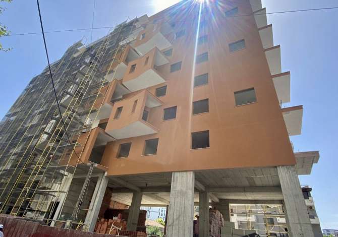 Business Property in Sale 4+1 in Tirana - 20,000 Euro