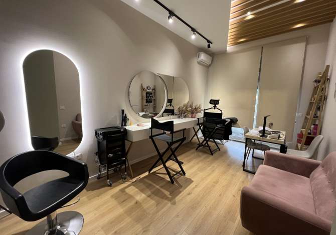 Business Property for Rent 3+1 in Tirana - 800 Euro