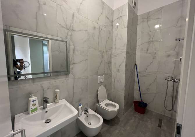 📣 QERA Qender Estetike 📍 Kompleksi Magnet (Kontakt) 🛣️ Rruga "Frosina Plaku" ✨ 