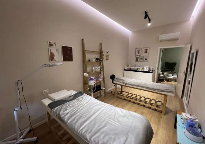 📣 QERA Qender Estetike 📍 Kompleksi Magnet (Kontakt) 🛣️ Rruga "Frosina Plaku" ✨ 