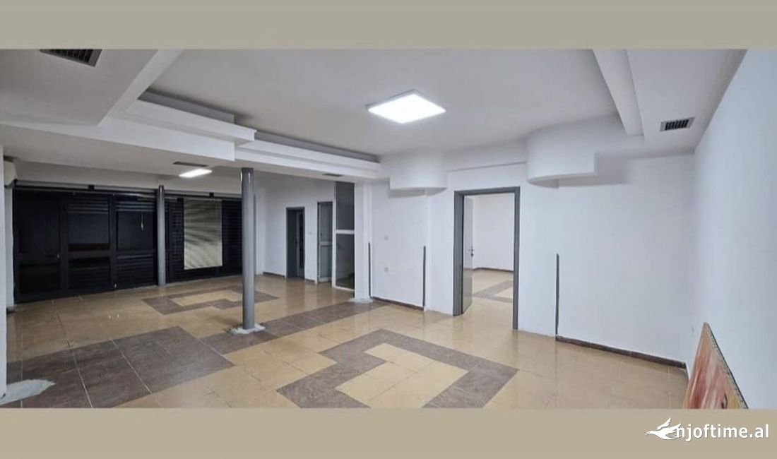 📣 QERA Ambient Biznesi 📍 Prane 21 Dhjetorit 🛣️ Rruga "Sulejman Pitarka" ✨ 