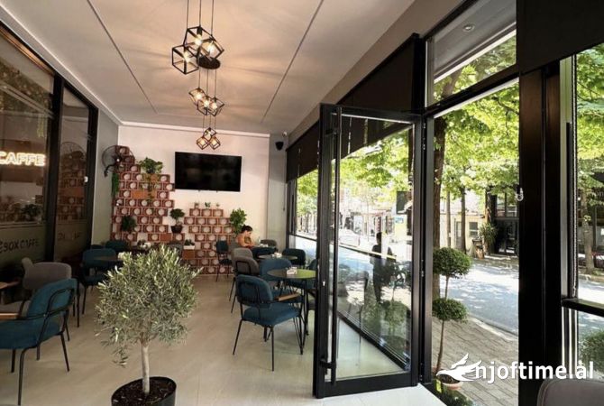 📣 SHITET Ambient Komercial 📍 Prane Pazarit Te Ri 🛣️ Rruga "Hoxha Tahsim" ✨ 