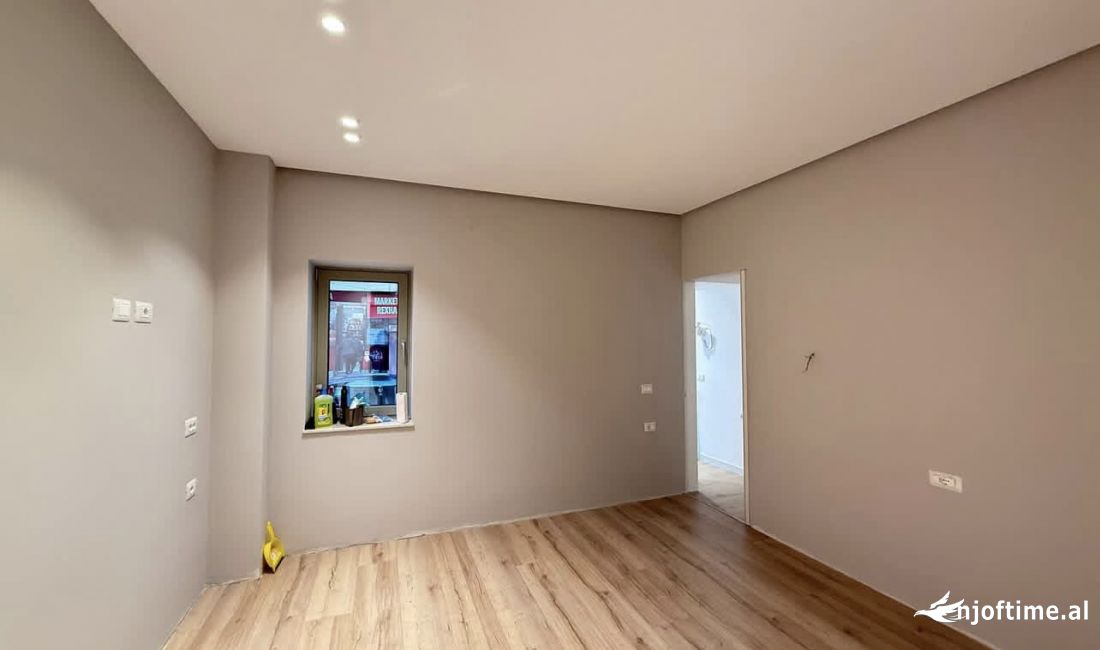 📣 QERA Ambient Zyre 👉 Apartament 2+1 Me 2 Tualete 📍 Vasil Shanto , Prane KESH-it ✨ 