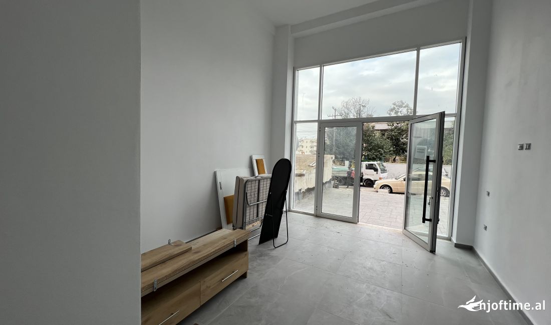 📣 QERA Ambient Biznesi 📍 Pas Ambasades Amerikane , Prane Shkolles "Osman Myderizi" ✨ 