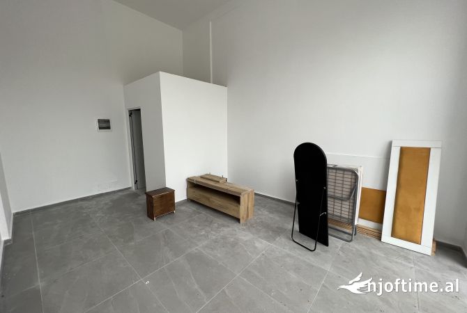 📣 QERA Ambient Biznesi 📍 Pas Ambasades Amerikane , Prane Shkolles "Osman Myderizi" ✨ 