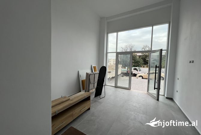 📣 QERA Ambient Biznesi 📍 Pas Ambasades Amerikane , Prane Shkolles "Osman Myderizi" ✨ 