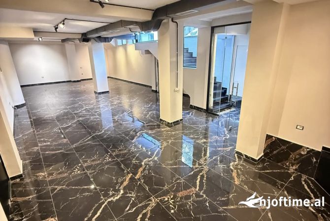 Ambient biznesi ne shitje 1+1 ne Tirane - 236,000 Euro