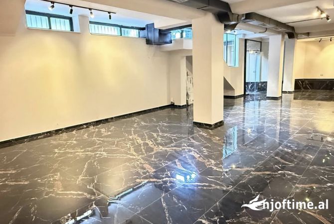Ambient biznesi ne shitje 1+1 ne Tirane - 236,000 Euro
