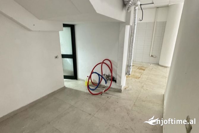 Business Property in Sale 1+1 in Tirana - 150,000 Euro