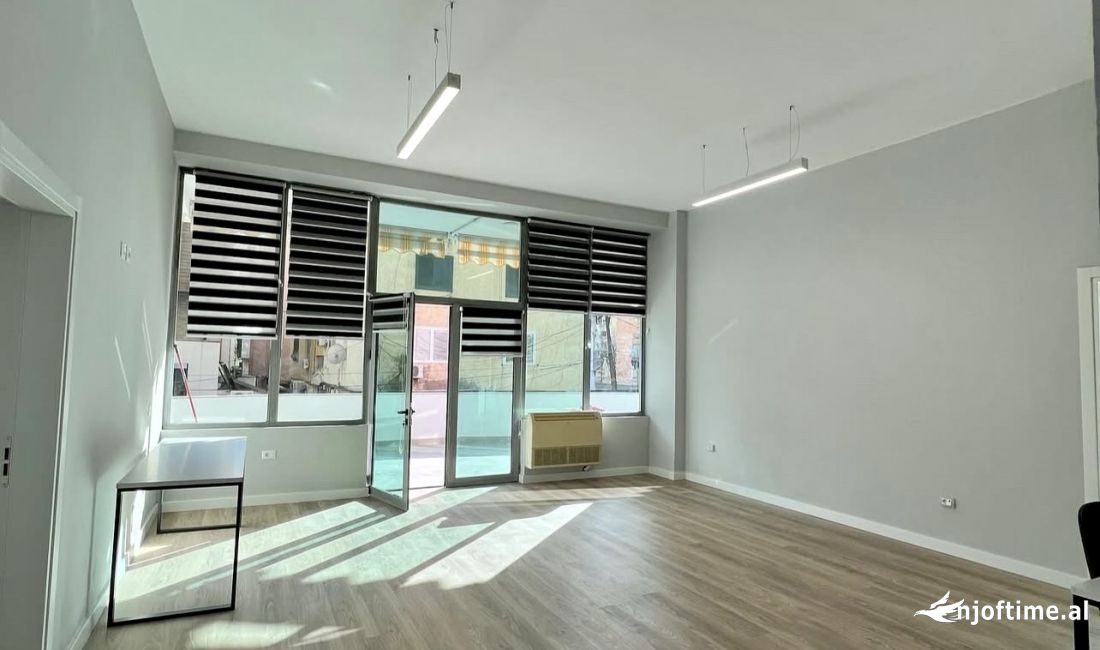 📣 QERA Apartament 2+1 📍 Prane Supermarket Xhangolli , Tek Kristal Center 🛣️ Rruga "Prokop Mima" ✨ 