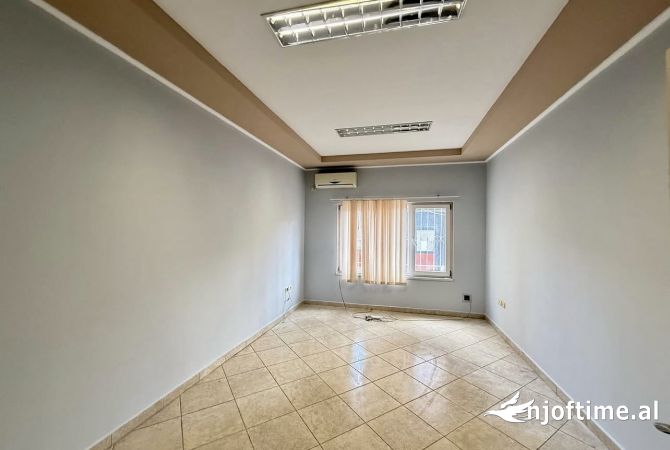 📣 QERA Ambient Zyre 📍 21 Dhjetori ✨ 