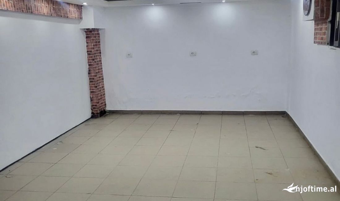 📣 QERA Ambient Biznesi 📍 Komuna e Parisit ✨ 