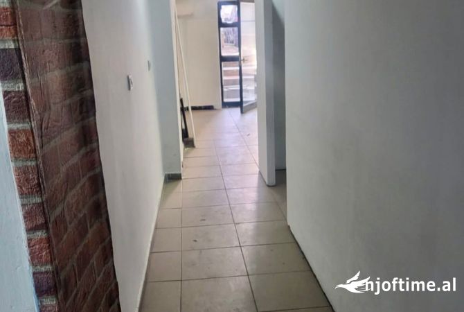 📣 QERA Ambient Biznesi 📍 Komuna e Parisit ✨ 