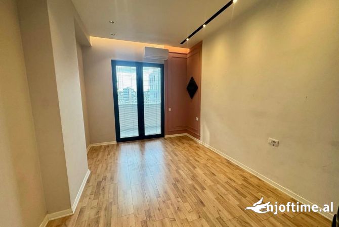 📣 QERA Apartament 2+1 Me 2 Tualete Dhe Ballkon 📍 Kompleksi Square 21 🛣️ Rruga e "Kavajes" ✨ 