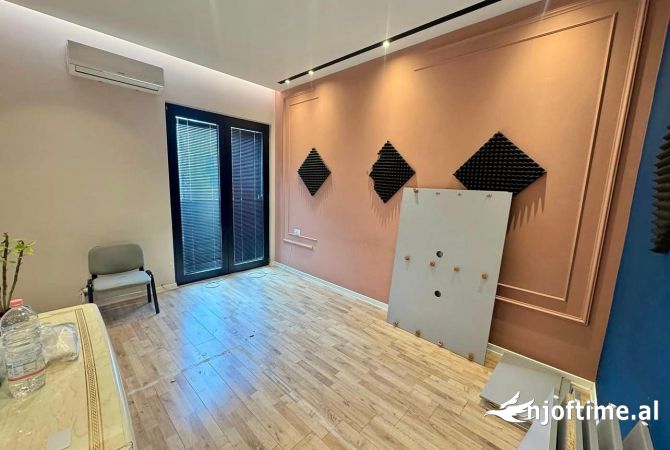 📣 QERA Apartament 2+1 Me 2 Tualete Dhe Ballkon 📍 Kompleksi Square 21 🛣️ Rruga e "Kavajes" ✨ 