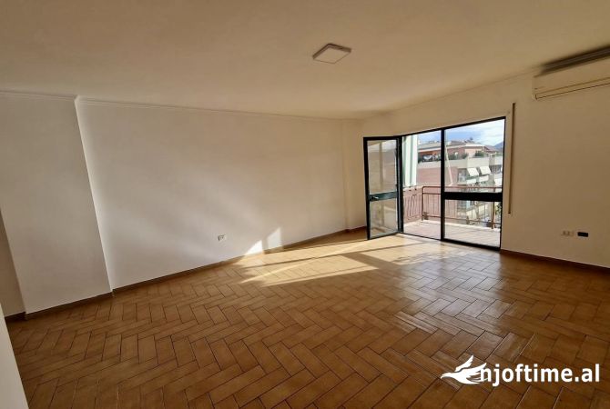 📣 QERA Apartament 3+1 Me 2 Tualete 📍 Sheshi Wilson 🛣️ Rruga "Perlat Rexhepi" ✨ 