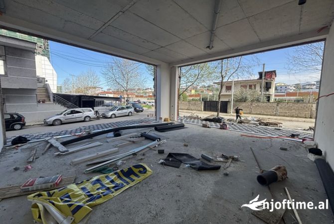 Ambient biznesi ne shitje 1+1 ne Tirane - 220,000 Euro