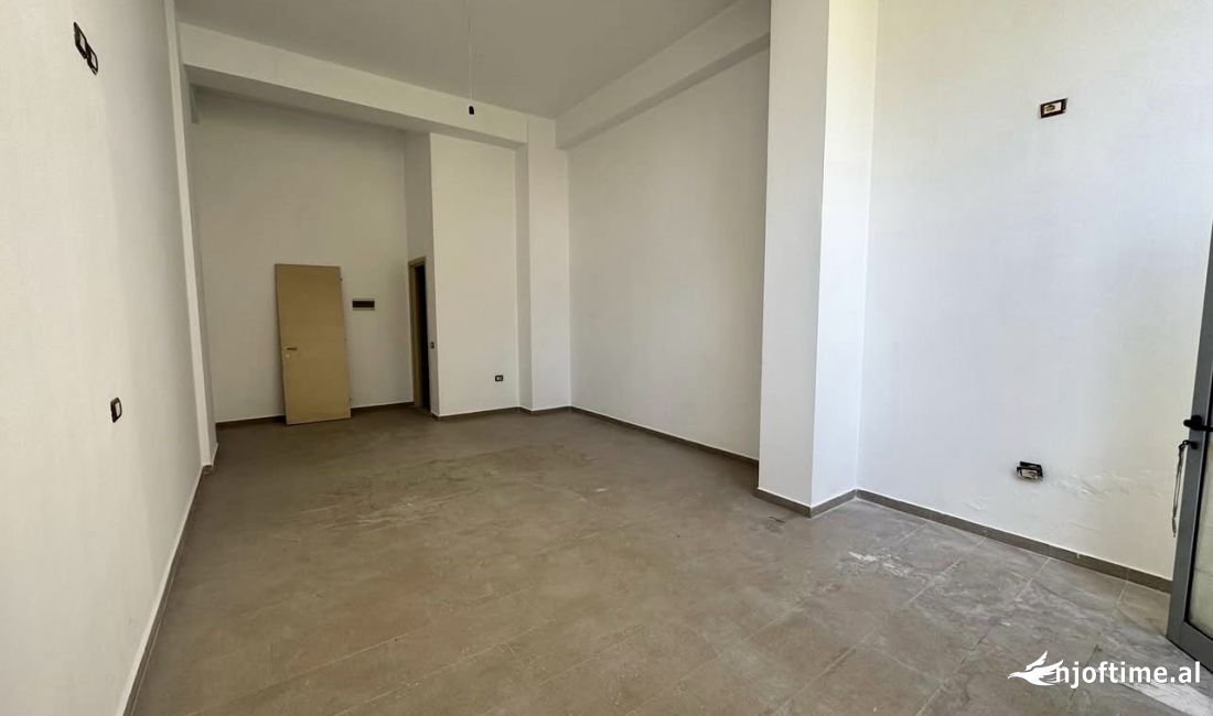 📣 QERA Ambient Biznesi 📍 Astir , Pas Fabrikes Se Miellit ✨ 