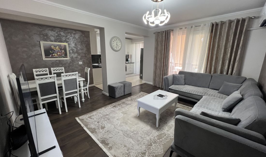 Shtepi me qera Apartament ne Tirane, 2+1, Mobilimi E mobiluar, Pagesa 1,000  Euro.