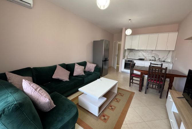 Shtepi me qera Apartament ne Tirane, 2+1, Mobilimi E mobiluar, Pagesa 600  Euro.