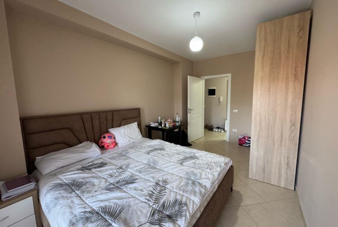 Shtepi me qera Apartament ne Tirane, 2+1, Mobilimi E mobiluar, Pagesa 600  Euro.