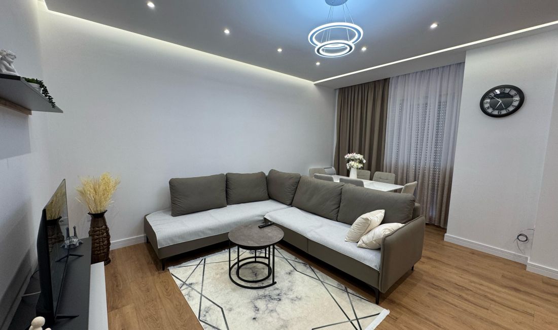 Shtepi me qera Apartament ne Tirane, 2+1, Mobilimi E mobiluar, Pagesa 800  Euro.