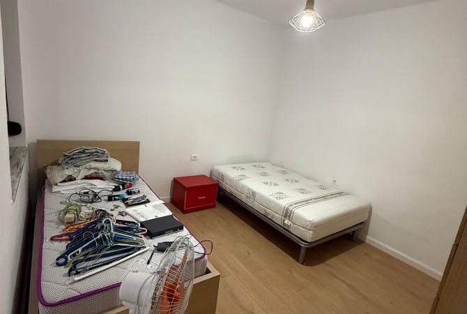 Shtepi me qera Shtepi Private ne Tirane, 2+1, Mobilimi E mobiluar, Pagesa 400  Euro.